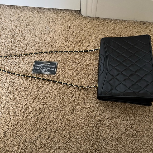 Chanel lambskin shoulder bag - Picture 7 of 8